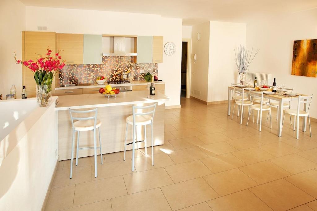 Tremezzo Residence 3-1 Of 11 Apartments In An Exclusive Residence By Italian Apartments Zewnętrze zdjęcie